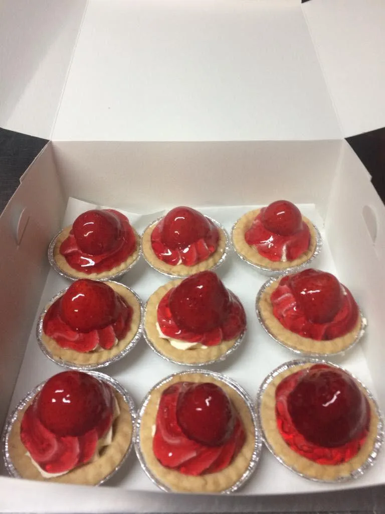 Mini Strawberry tart box